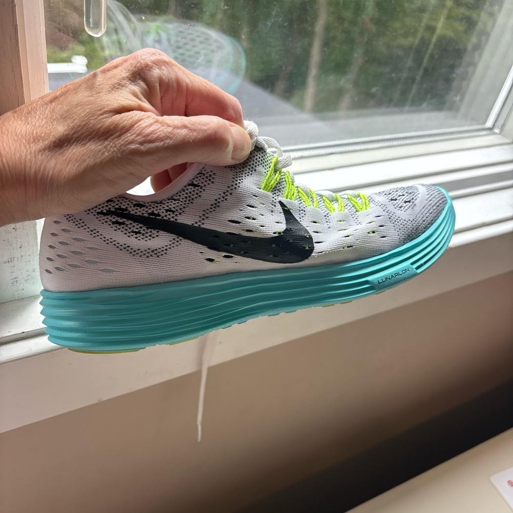 Women Nike Lunartempo size 8.5 “new”